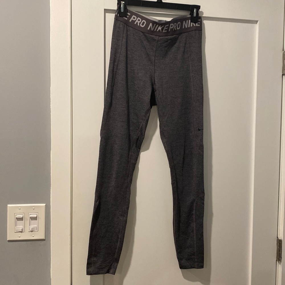 Womens Nike Pro leggings - like new worn 2x